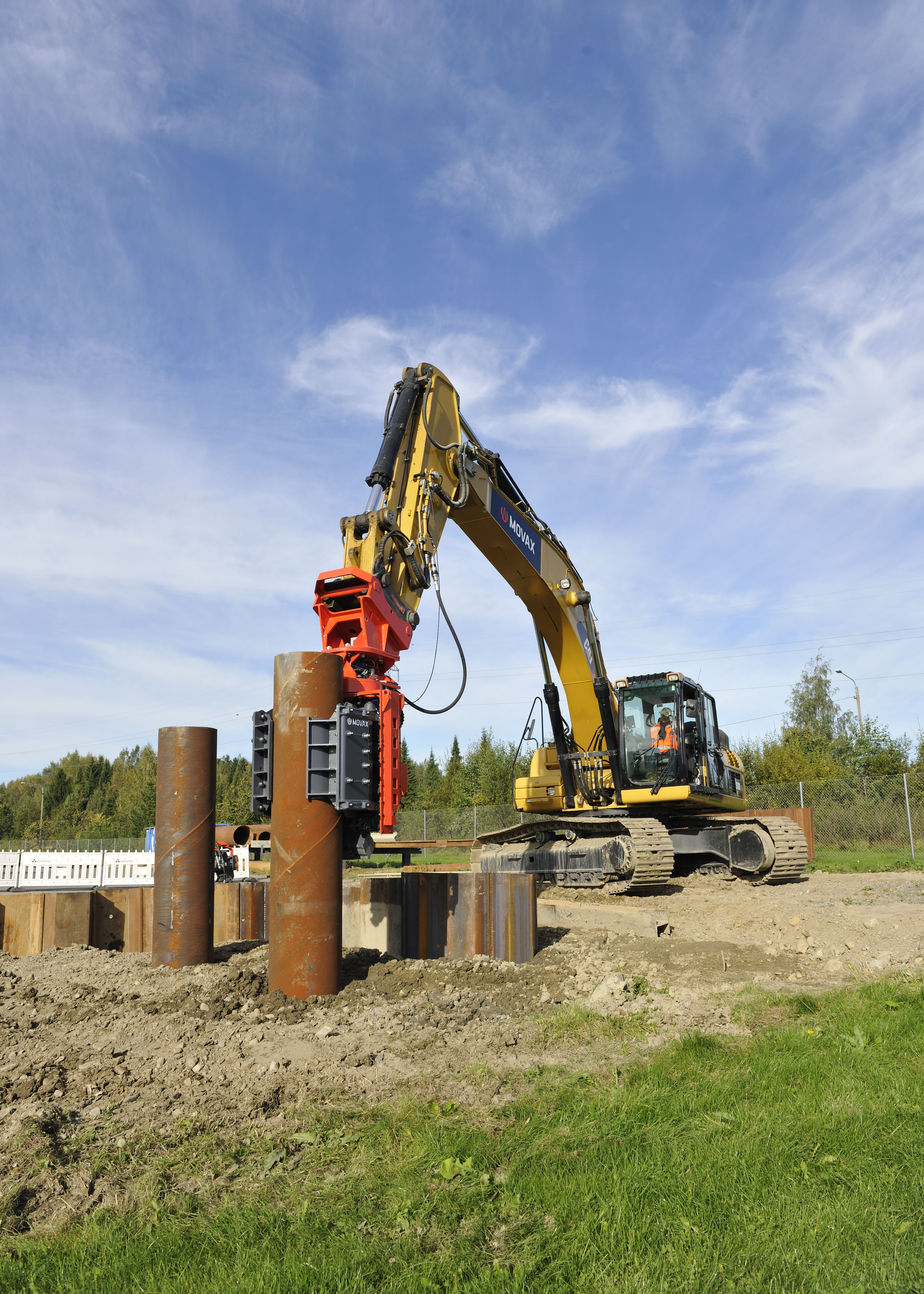 movax vibratory pile